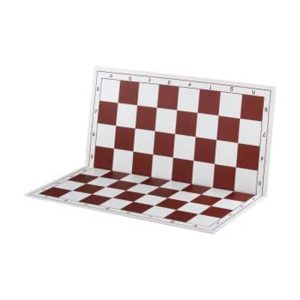Vista frontal de tablero de ajedrez de plástico plegable nº4 rojo